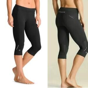 Athleta Bare to Run Kicker black crop pants XS